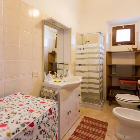 Incantevole Nel Centro Storico La Maddalena (Sassari)